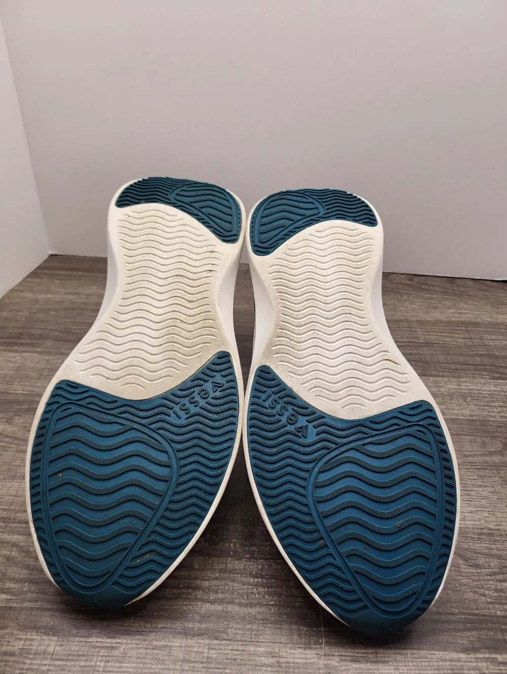 Vessi Everyday 2.0 Slip-On Waterproof Sneaker Black Women's Size 10